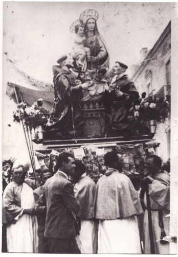 Portatori Madonna della Fontana Torremaggiore (Fg) - Anno 1947 - www.torremaggiore.com -