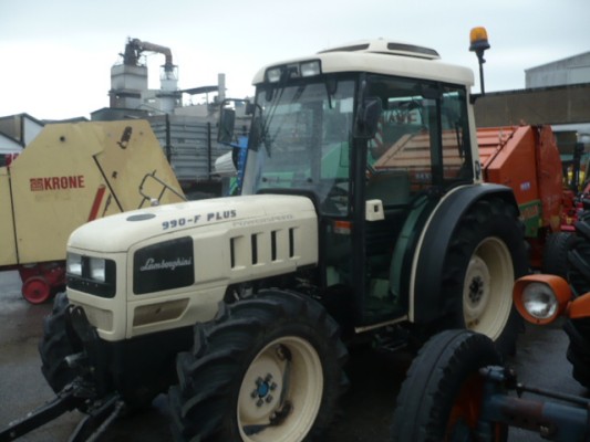 ComuneTorremaggiore:avviso asta pubblica per alienazione di un trattore, un atomizzatore ed un caricatore