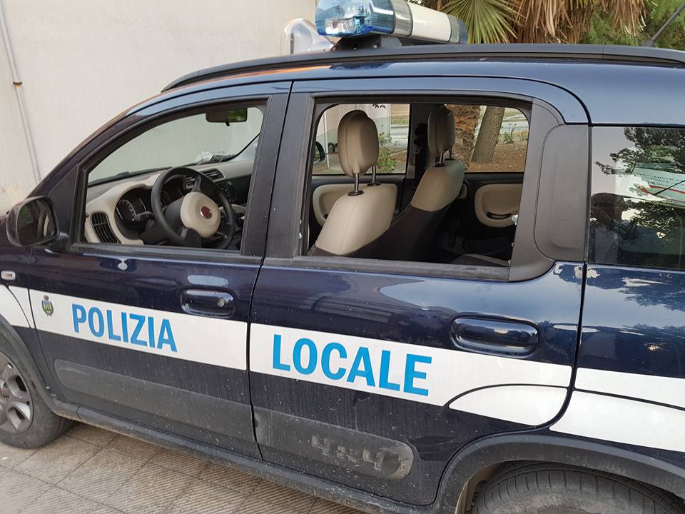 Arrestato marocchino ubriaco a Torremaggiore : aveva danneggiato la Fiat Panda della Polizia Locale e aggredito due vigili urbani