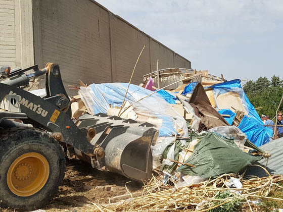 Smantellata baraccopoli abusiva vicino il Cimitero di Torremaggiore
