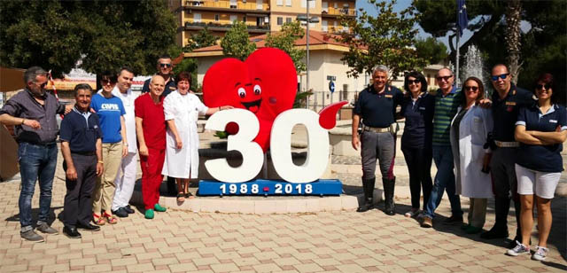A Torremaggiore insieme in piazza Avis, Admo e Polizia Stradale per sensibilizzare la campagna GUIDA SICURA, NO ALCOOL, NO DROGA PERCHÉ IO AMO LA VITA