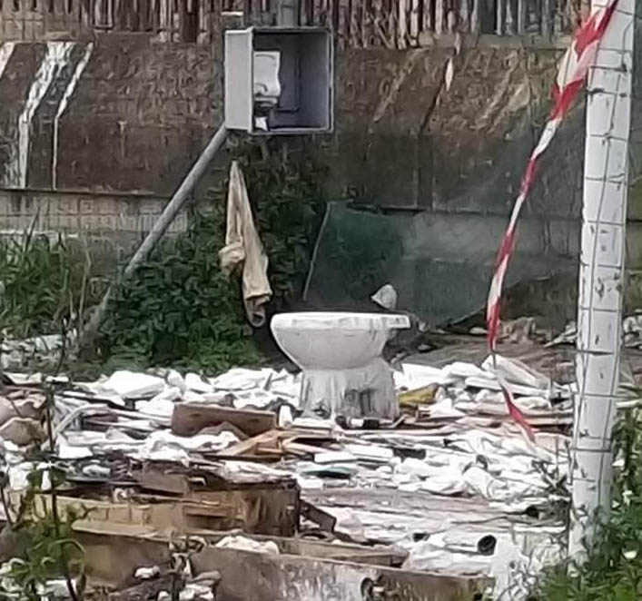 Fratelli d’Italia Torremaggiore attacca l’Amministrazione Di Pumpo sul degrado presente al Largo Fosse. Intervento di rimozione ad oggi non attuato dell’ex chiosco