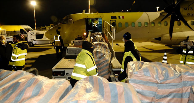 Arrivate all’aeroporto di Bari duecentomila mascherine chirurgiche alla Puglia dalla Cina dal Governatore della Provincia di Guandong e dal Distretto di Futian