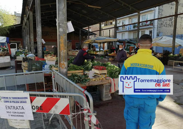 Faremo rispettare le regole per il distanziamento sociale ai mercati rionali, parola del sindaco
