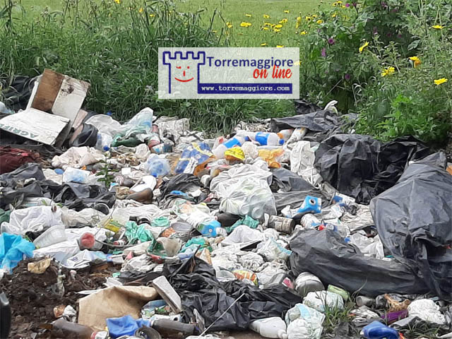 RIFLESSIONE PUBBLICA DI PEPPINO LAMEDICA: TORREMAGGIORE? NO MONNEZZAMAGGIORE