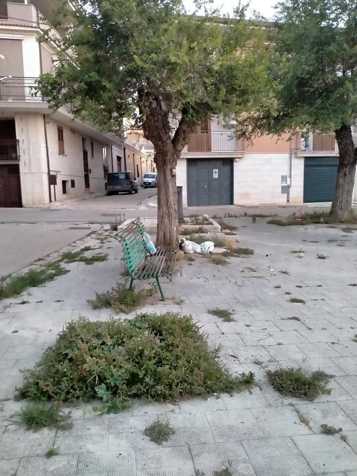 Torremaggiore: i residenti di Via Foggia e Via Montebello lamentano il degrado nell’area verde