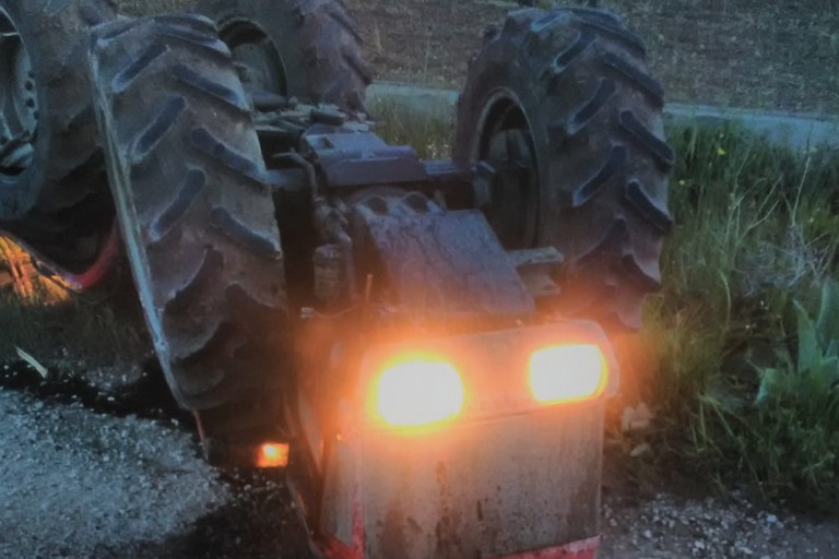 Tragedia a Torremaggiore: morto agricoltore sessantenne schiacciato dal trattore