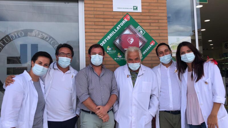 Torremaggiore: installato ed inaugurato defibrillatore automatico presso la Farmacia San Matteo dei Dottori Mastandrea