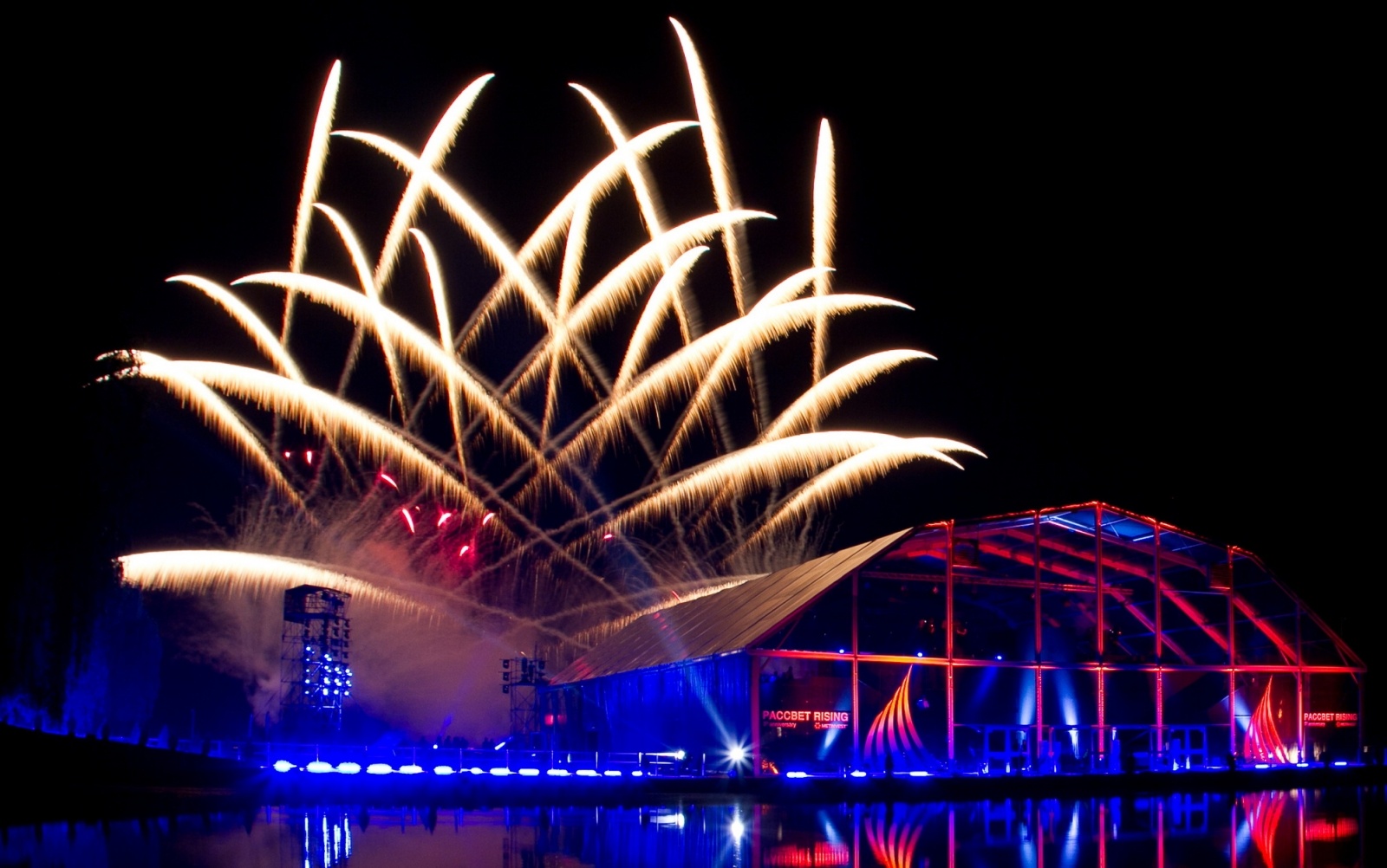 Il Covid si porta via anche il maestro dell’arte pirotecnica  Remo Parente, il cordoglio del sindaco di Torremaggiore. Aveva ottanta anni.