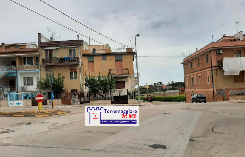 Incrocio pericoloso tra Via Gorizia e Via Aldo Moro a Torremaggiore :  i cittadini chiedono il posizionamento di dossi per evitare incidenti