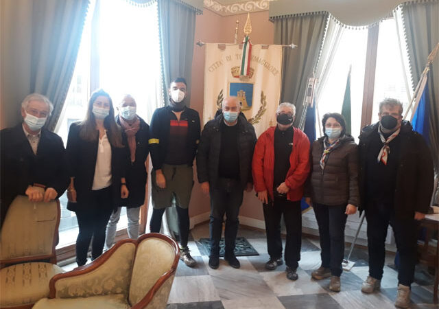 La delegazione dell’Associazione Terre di Mezzo è giunta a Torremaggiore ed è stata accolta dal Vice Sindaco Marco Faienza e dai capi scout Agesci