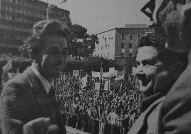 TORREMAGGIORESI ILLUSTRI: QUATTRO ANNI FA, L’11 GIUGNO 2019 MORIVA IL COMPAGNO SINDACO (DAL 1960 AL 1976) DOMENICO DE SIMONE, BRACCIANTE, AUTENTICO COMUNISTA, GRANDE PROTAGONISTA DELLA SINISTRA DAUNA CHE HA DATO LUSTRO AL MONDO DEL LAVORO. FU ANCHE ELETTO AL SENATO NEL 1976 E ALLA CAMERA DEI DEPUTATI NEL 1979. TORREMAGGIORE.COM NON DIMENTICA