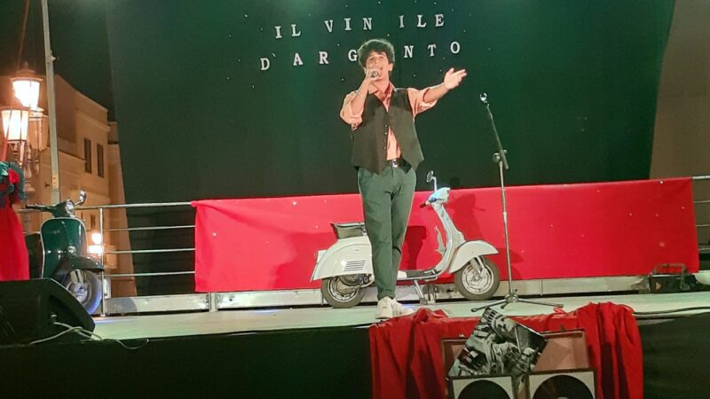 Premio Internazionale di Canto dedicato a Jimmy Fontana: il torremaggiorese Andrea Celeste nella categoria over 14 è tra i finalisti. La premiazione si terrà a Roma il 31 ottobre presso il Teatro degli Eroi