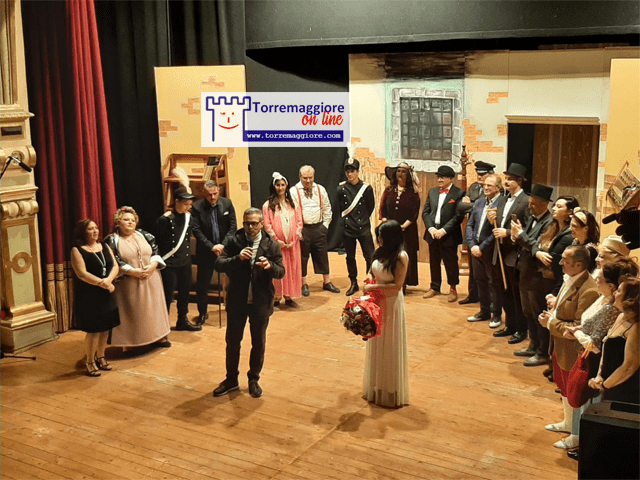 Grande successo al Teatro Garibaldi di Lucera per Uomo e Galantuomo della compagnia teatrale torremaggiorese il Baffo