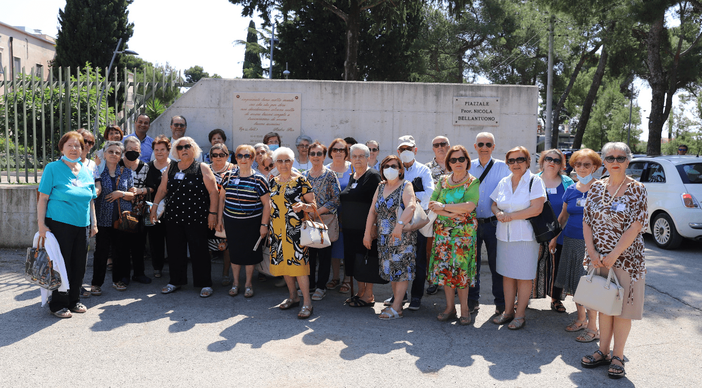 2002 – 2022: ventesimo anniversario della canonizzazione di San Pio da Pietrelcina, inaugurata targa commemorativa a Torremaggiore presso il Piazzale Prof Nicola Bellantuono davanti la Chiesa di Santa Maria degli Angeli