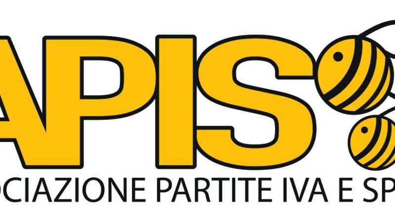 APIS: PICCOLI ARTISTI SPECIALI PER UN NATALE IN VETRINA A TORREMAGGIORE