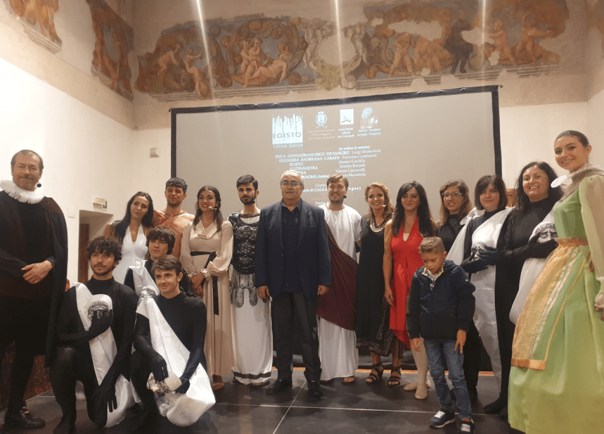 Trionfo alla prima dell’Egisto del regista torremaggiorese dott Walter Scudero con eccezionale partecipazione di pubblico al Castello Ducale De Sangro. Prossimo appuntamento teatrale il 12 novembre 2022