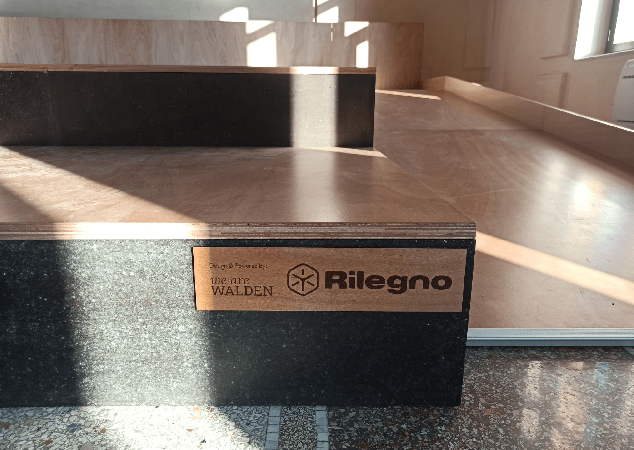 Installato il nuovo palco nell’auditorium del plesso centrale della Scuola San Giovanni Bosco: i pubblici ringraziamenti della Dirigente Scolastica