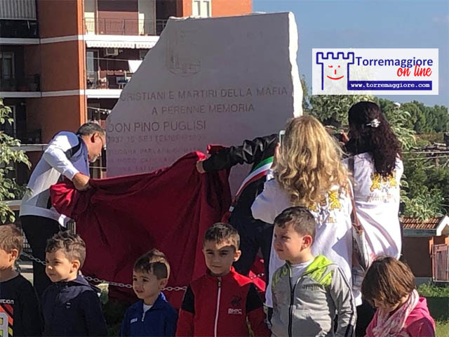 Inaugurata a Torremaggiore la stele dedicata ai martiri della mafia Don Pino Puglisi e Don Peppino Diana