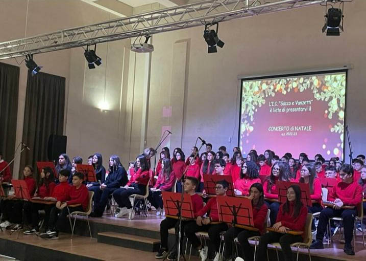 Resoconto del concerto di Natale che si è svolto nell’Auditorium del plesso centrale della San Giovanni Bosco nella serata del 21 dicembre 2022