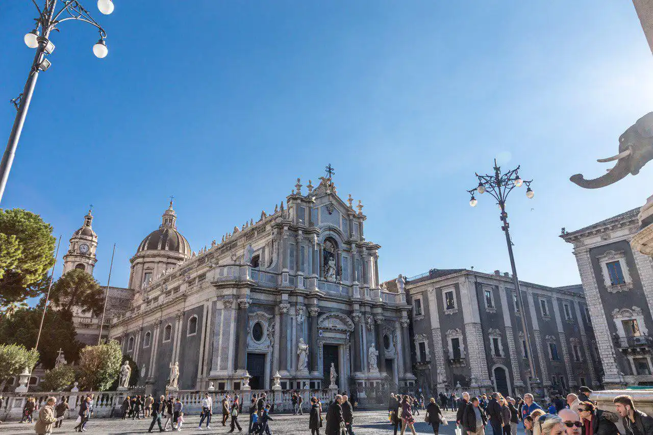 DAL 1 GIUGNO 2023 SI POTRÀ VOLARE ANCHE DA FOGGIA A CATANIA IL GIOVEDI’ E LA DOMENICA: L’ANNUNCIO IN ANTEPRIMA DI MONDO GINO LISA