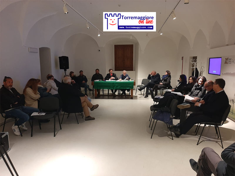 Centrodestra torremaggiorese: il consiglio comunale del 26 aprile sempre più in linea con la tradizione sinistra che si fa beffa delle istituzioni e della democrazia che predica mentre razzola nel potere