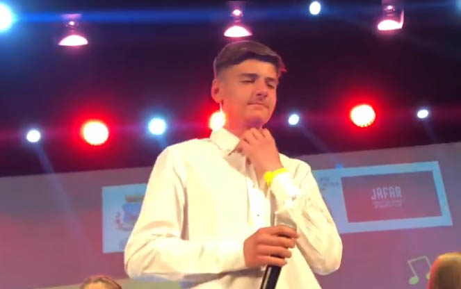 Il quattordicenne torremaggiorese Stefano Di Ianni ha trionfato alla seconda edizione di Migliorarsi a piccoli passi Voice