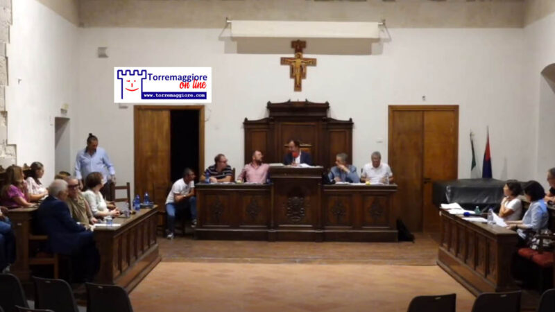 TORREMAGGIORE: CONVOCATO IL CONSIGLIO COMUNALE IN SEDUTA STRAORDINARIA URGENTE IL 13 NOVEMBRE 2023 IN PRIMA CONVOCAZIONE CON SEI PUNTI ALL’ODG. RIFLETTORI PUNTATI SULLA CONFERMA O MENO DELLA CRISI DELLA MAGGIORANZA