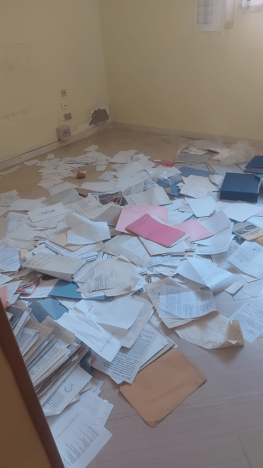 Pubblica denuncia del segretario centrista Enzo Palma (UdC): degrado più totale all’Ufficio Ragioneria del Comune di Torremaggiore, ma in che città viviamo?