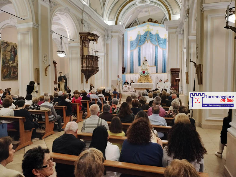 Pienone alla Santa Messa in onore della Madonna del Rosario con la presenza del Vescovo Mons Mengoli e a seguire al concerto musicale dedicato alla Santa Vergine realizzato dall’Associazione Mozart