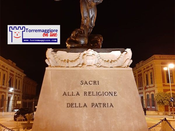 11 novembre 2023: terminata la cerimonia di inaugurazione del restauro del Vittorioso in Piazza dei Martiri a Torremaggiore