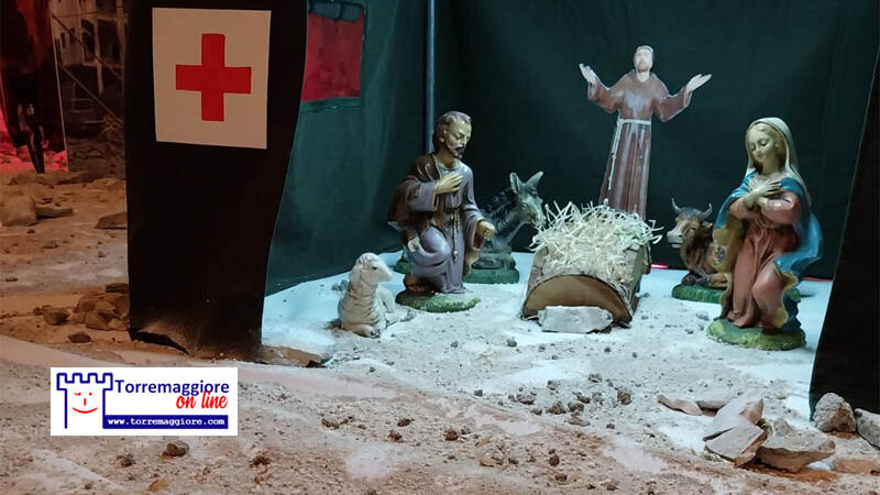 Galleria fotografica e filmato del Presepe raffigurativo della realtà odierna a cura della Parrocchia Gesù Divino Lavoratore di Torremaggiore