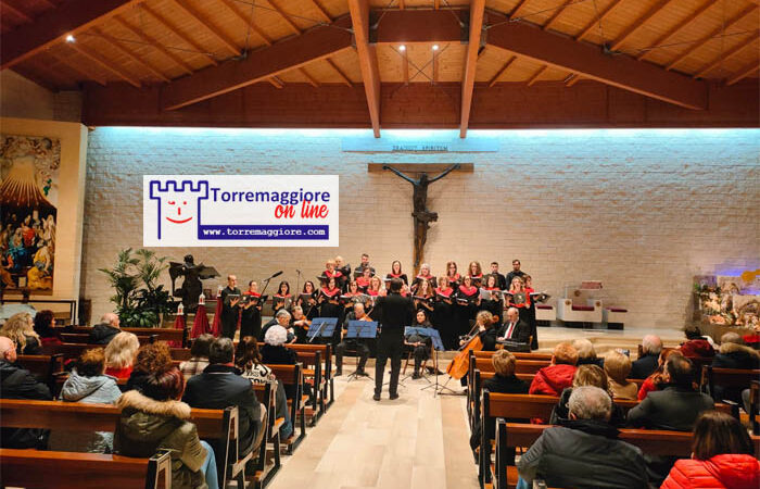 Tripudio per il Concerto di Natale della Corale polifonica Frà Daniele Natale di San Giovanni Rotondo e della Cappella Federiciana di Torremaggiore che si è svolto nella Chiesa dello Spirito Santo nella serata del 23 dicembre 2023