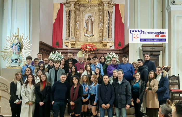 Torremaggiore: trenta ragazzi hanno ricevuto il sacramento della Cresima dal Vescovo Mons Mengoli presso la Parrocchia Chiesa Matrice San Nicola
