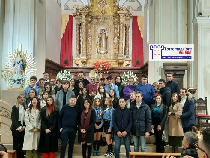 Torremaggiore: trenta ragazzi hanno ricevuto il sacramento della Cresima dal Vescovo Mons Mengoli presso la Parrocchia Chiesa Matrice San Nicola