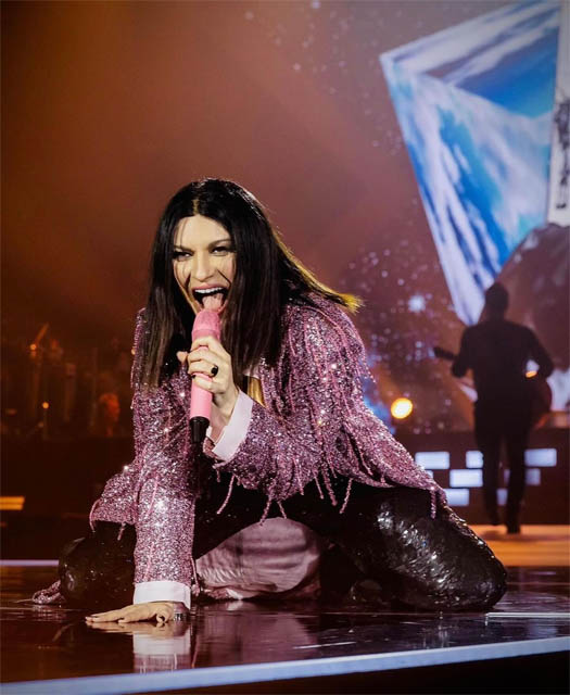 Al via il tour mondiale di Laura Pausini con abiti realizzati dallo stilista torremaggiorese Alessandro Vigilante