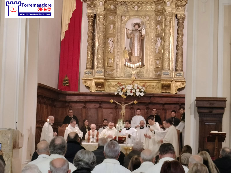 Terminata la prima Santa Messa del prete novello torremaggiorese Don Matteo Pensato presso la Chiesa Matrice di San Nicola gremita di fedeli