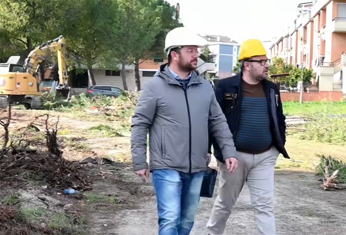 Riqualificazione di Via Don Tommaso Leccisotti: il video messaggio del sindaco Di Pumpo e dell’assessore ai Lavori Pubblici Schiavone