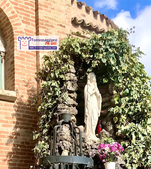 11 FEBBRAIO 2024: 166° ANNIVERSARIO DELL’APPARIZIONE DELLA MADONNA DI LOURDES A BERNADETTE, FIACCOLATA AL TERMINE DELLA SANTA MESSA DELLE 18.30 DAL SANTUARIO DELLA MADONNA DELLA FONTANA ALLA GROTTA