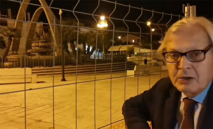 Torremaggiore : il video commento del critico d’arte Vittorio Sgarbi sulla riqualificazione di Piazza Incoronazione
