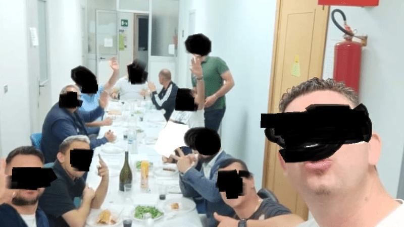 La minoranza di centrodestra incalza: il sindaco Emilio Di Pumpo abbia rispetto degli uffici comunali che non sono luoghi deputati a banchetti post elettorali