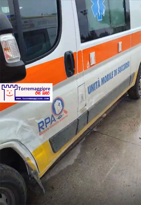 Un’Audi ha tamponato l’ambulanza del 118 sulla SP 30 Torremaggiore San Severo mentre trasportava un paziente : deceduto un passeggero presente nella vettura