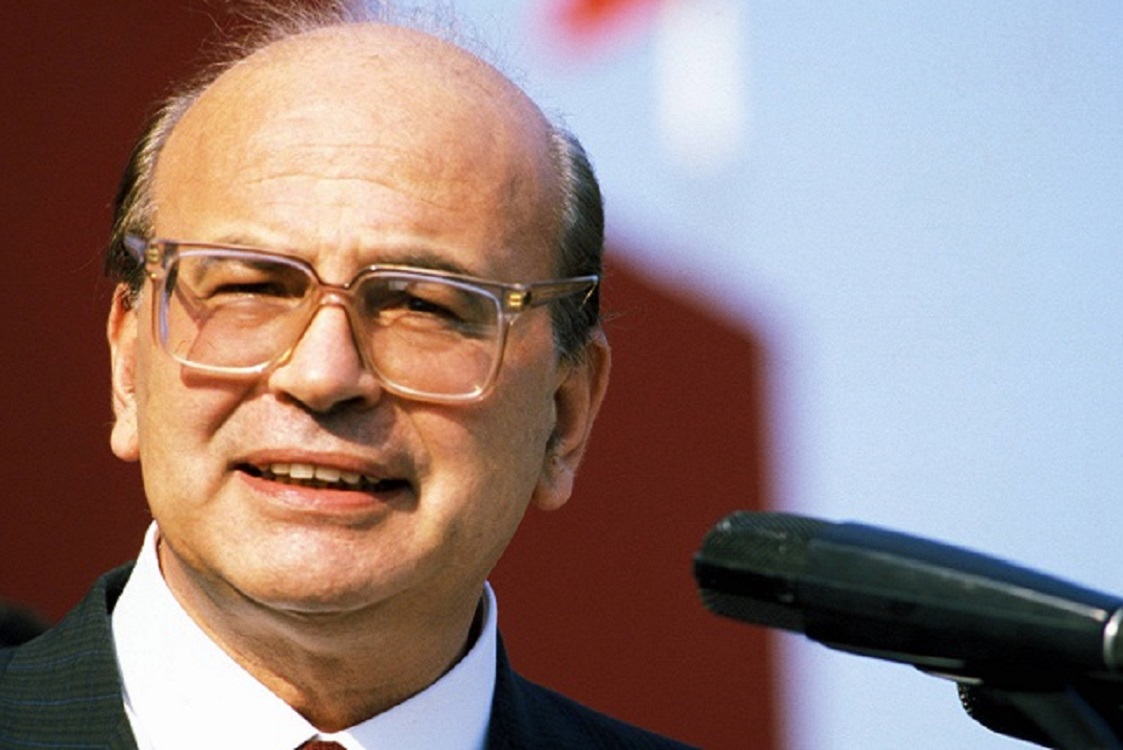 Un quarto di Secolo per affermare che Bettino Craxi è stato un grande statista, parola dell’ex dirigente nazionale del Nuovo PSI Giovanni Alfonzo. I socialisti di sinistra e la sinistra tutta dove stavano?