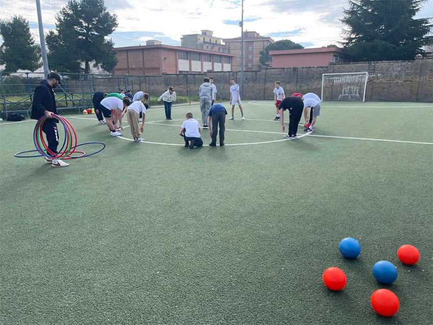 Svolte con entusiasmo le attività sportive dell’IC Via Sacco e Vanzetti con i ragazzi polacchi della Scuola di Radom nell’ambito del progetto Erasmus+ KA 122: presente anche la delegazione dell’Atletico Torremaggiore