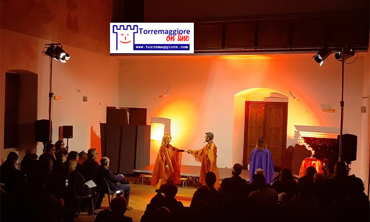 Grande successo per il dramma teatrale dedicato ad Anna Boleyn andato in scena al Castello Ducale De Sangro di Torremaggiore