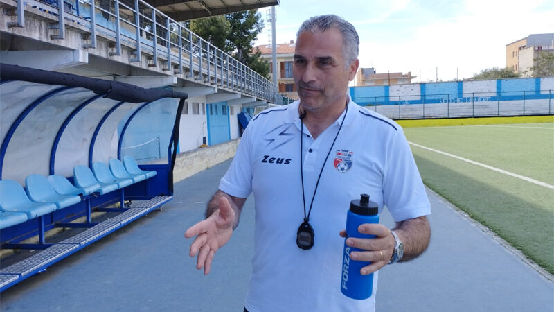 Terminato il Campionato Promozione Molise per l’Atletico Torremaggiore al settimo posto generale. Ultima partita per Mister Acquafresca, grande commozione in campo con giocatori, tifosi ed ex calciatori rossoblu