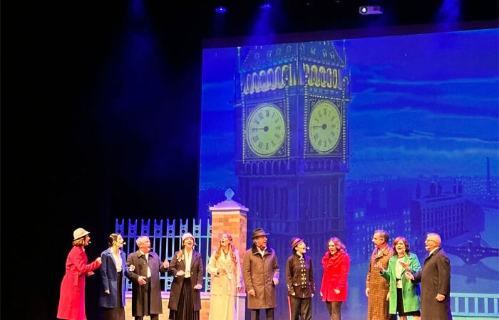 Stelle Nascenti ha portato in scena al Verdi di San Severo Peter Pan, il Musical. Viva la mamma! Che racconta le favole