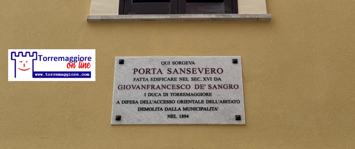 Torremaggiore: una lastra di marmo in ricordo della Porta San Severo presso Corso Giacomo Matteotti