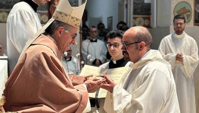 Il seminarista torremaggiorese Raffaele Angeloro sarà ordinato diacono il 10 aprile 2026: l’annuncio della Parrocchia Gesù Divino Lavoratore