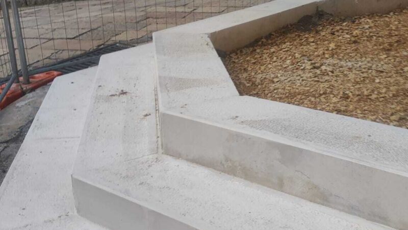 Pubblica denuncia del commissario centrista Enzo Palma (UdC): scempio totale a Piazza Antonio Gramsci, la riqualificazione del piazzale è una offesa alle maestranze locali ed è stata realizzata da gente incompetente e da un Comune che non controlla i lavori!